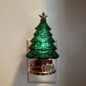 Bath & Body Works light up Christmas tree wallflower plug